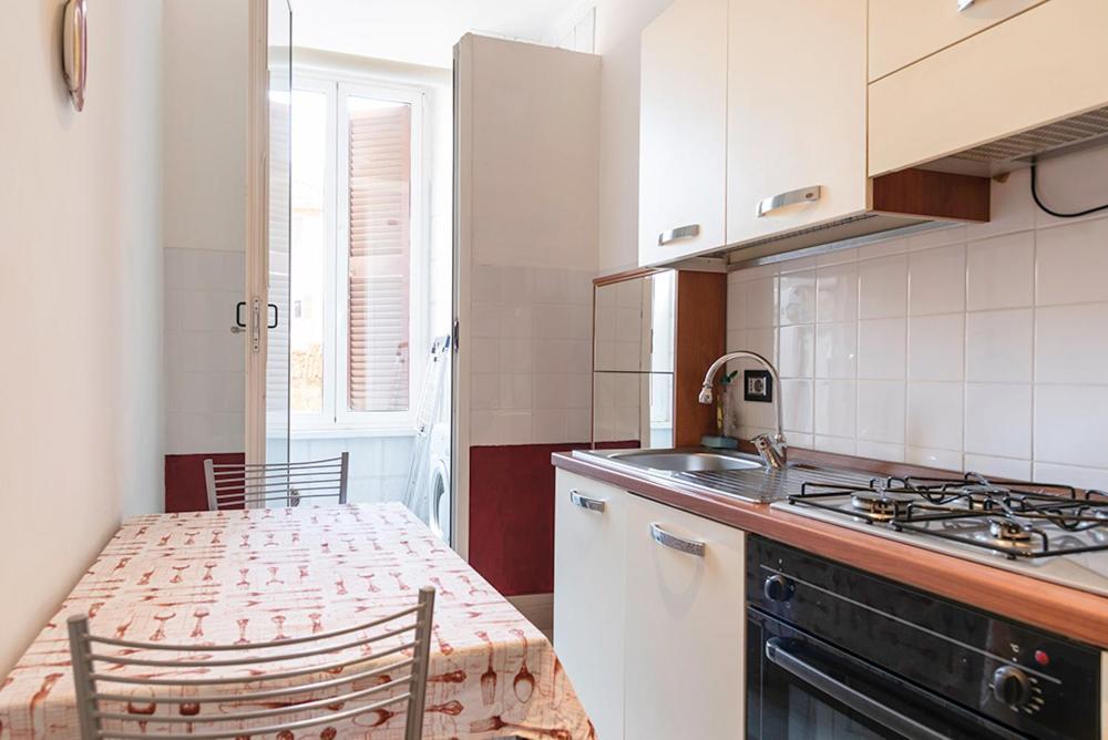 Tiberina Apartments - Rome Trastevere Экстерьер фото